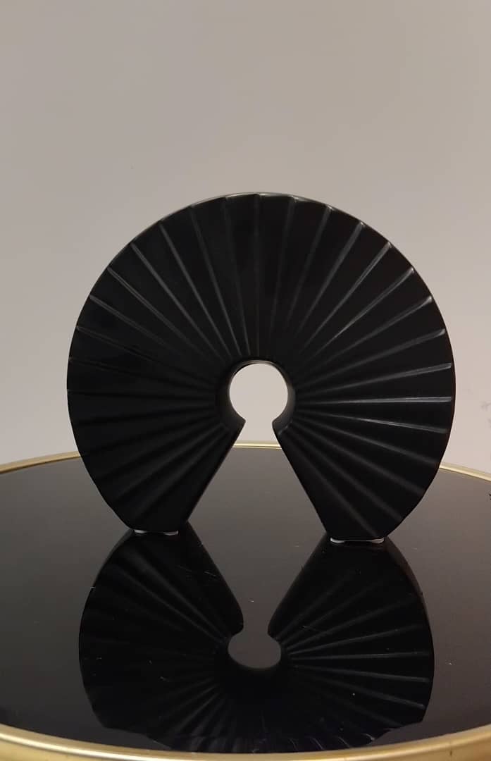 Modern Radial Arc Sculpture – Black Semi-Circular Accent Piece